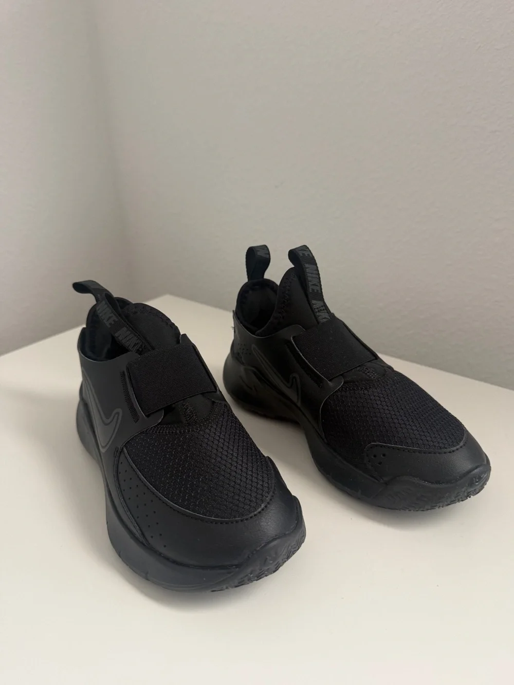 NIKE boy’s Flex Runner 3